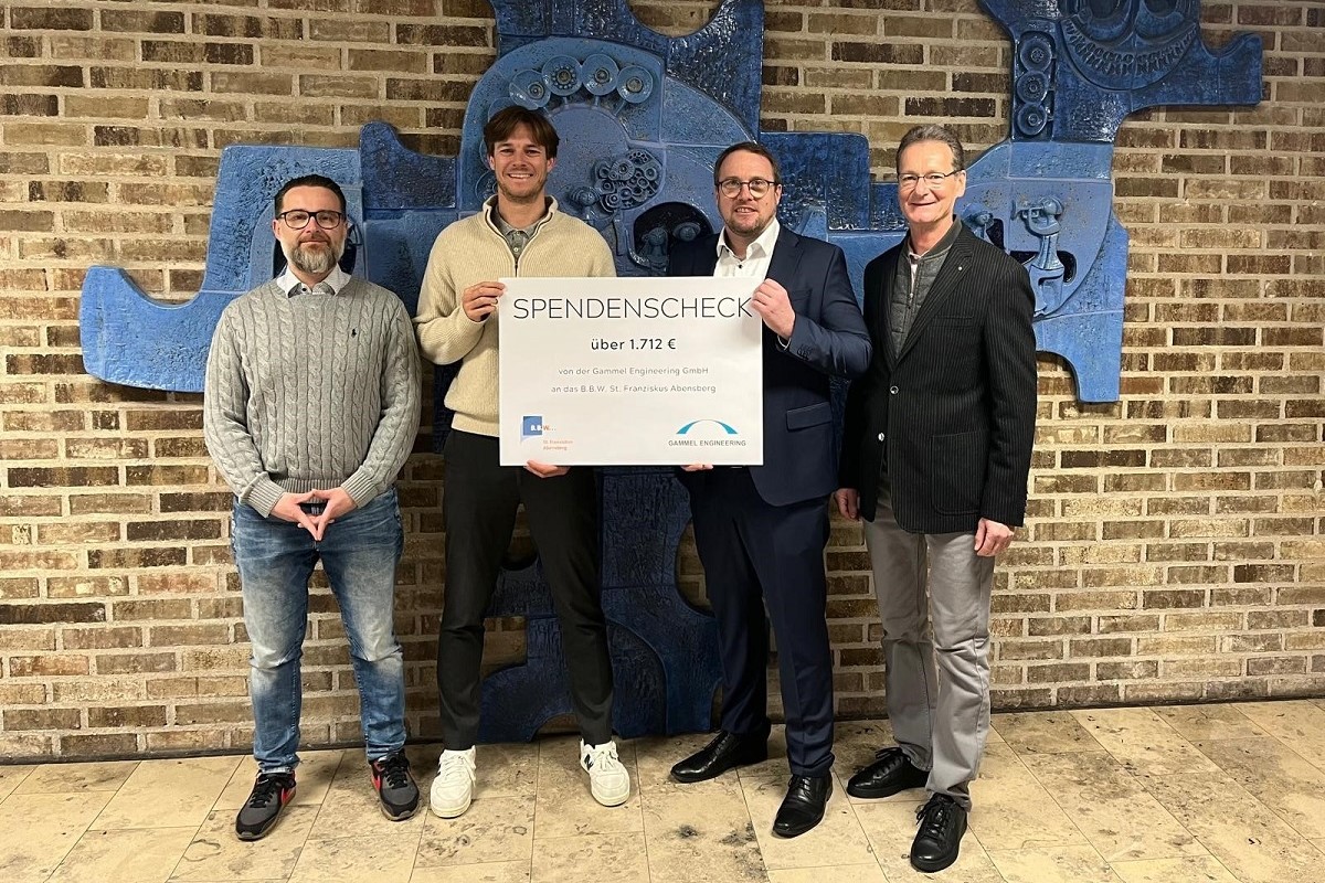 Gruppenfoto übergabe spende