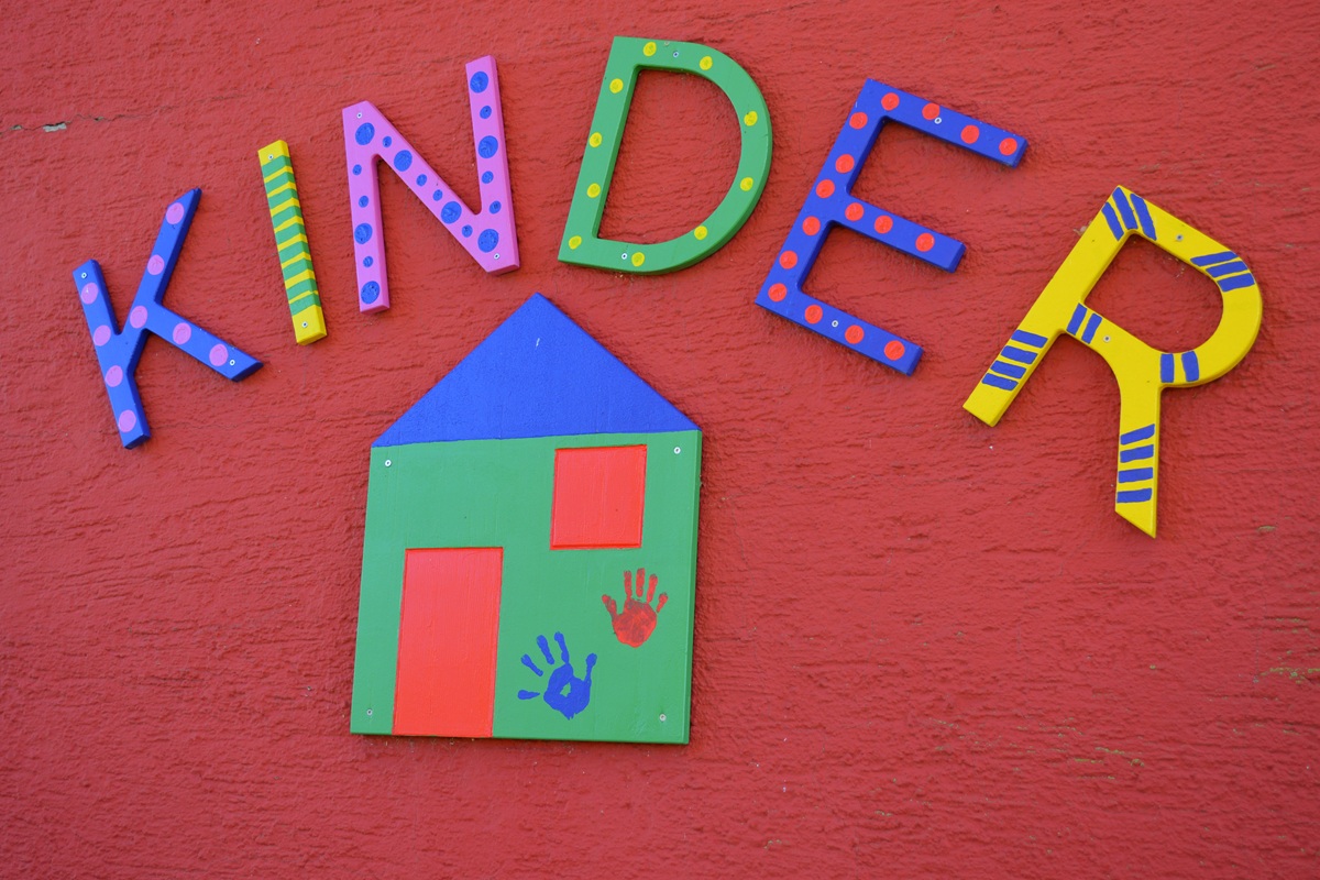 Ball in der Kindeshand